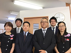 写真:リオネットセンター社員集合写真