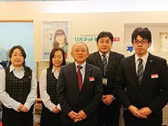 写真:リオネットセンター社員集合写真