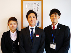 写真:リオネットセンター社員集合写真